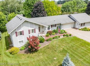 3738 W Schafer Rd, Pinckney, MI 48169