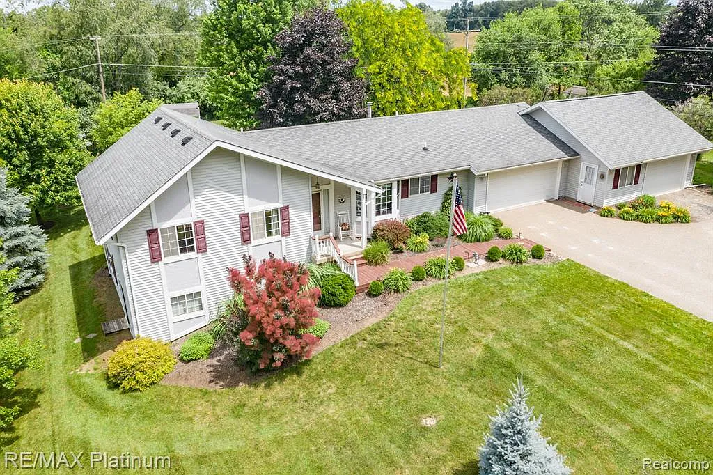 3738 W Schafer Rd photo 1