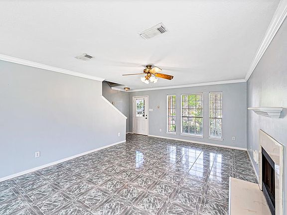 3rd image of 22615 Old Church Ln