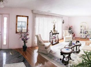 2 Haig Pl, Kings Park, NY 11754