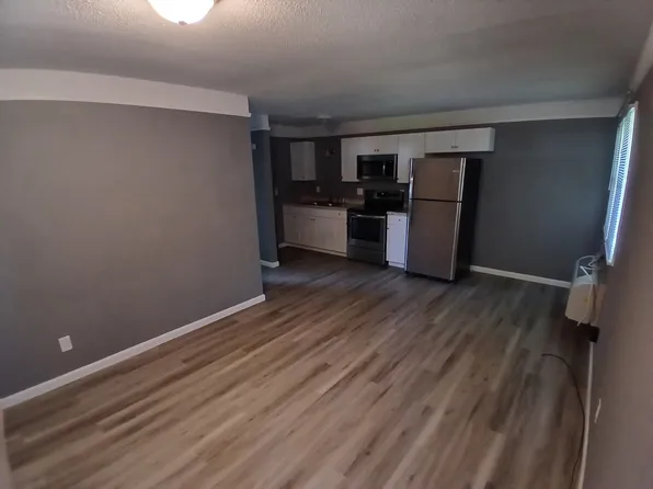 310 E Saint Louis St APT 3, West Frankfort, IL 62896