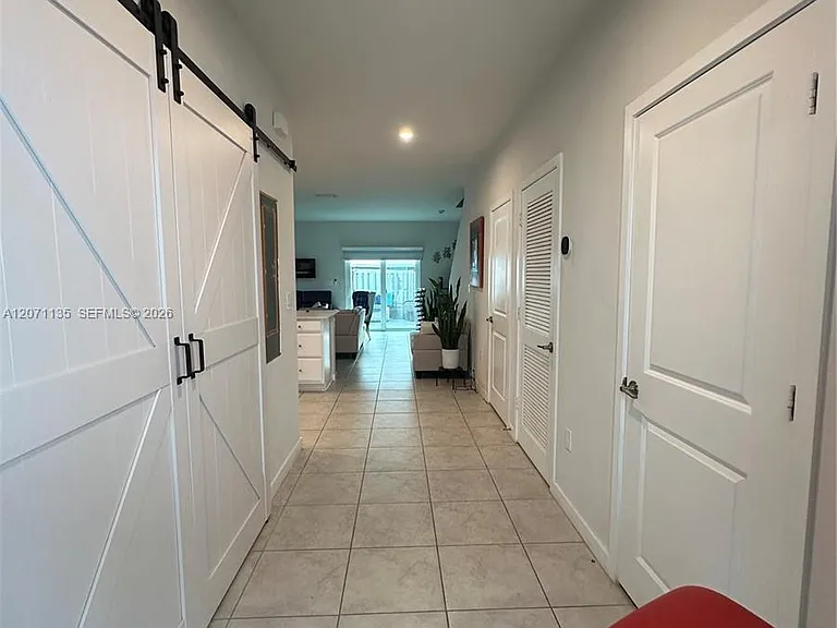 384 NW 11th Ave #384 — Photo 3