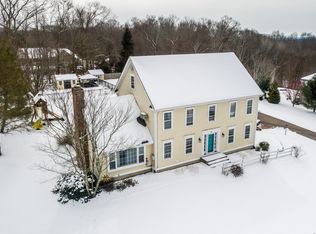 17 Farm Gate Rd, Colchester, CT 06415
