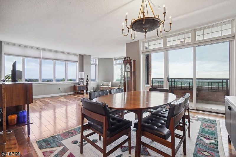 1st image of 616 S Orange Ave, 8K #K