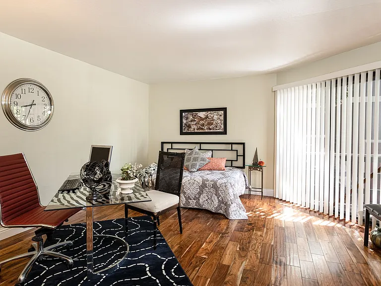 5400 Mountain Blvd #130 — Photo 15