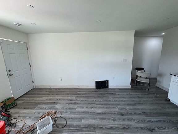 5th image of 3643 Palmer Ave #A
