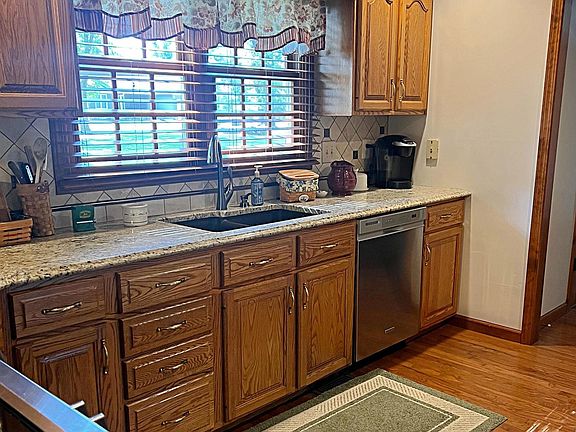 5th image of 2383 N Woodhurst Dr