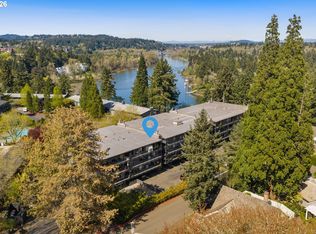 200 Burnham Rd Unit 402, Lake Oswego, OR