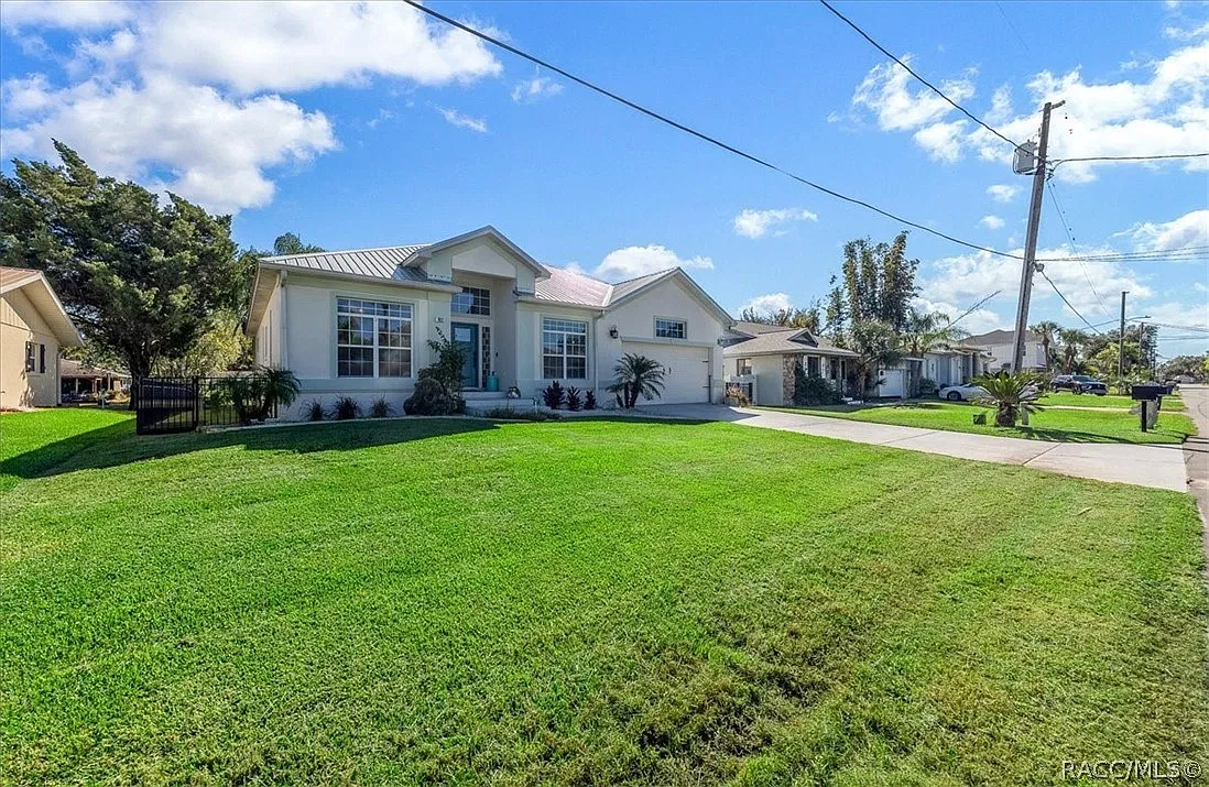 3 bed, 3.0 bath, 1933 sqft, $5,000 — Photo 4