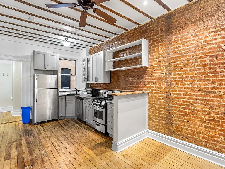 2408 Webster Ave #1N — Photo 3