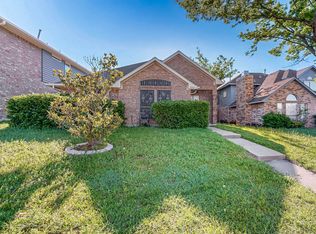2048 Williams Way Ln, Dallas, TX 75228