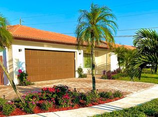 698 NW 15th Ct, Boca Raton, FL 33486