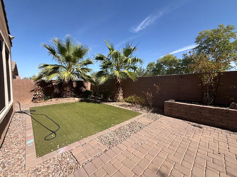 15959 W Cameron Dr — Photo 18