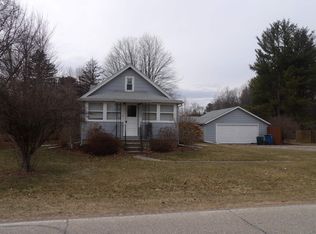 2299 N Smith St, Sanford, MI 48657