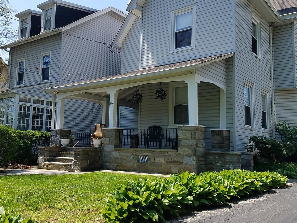 Front view of the home