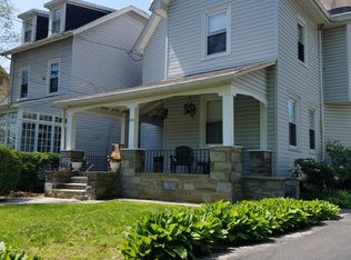 324 Locust Ave APT 2, Ardmore, PA 19003