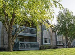 2404 Windward Blvd UNIT 104, Champaign, IL 61821