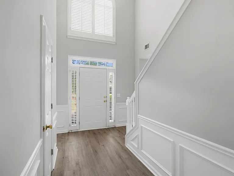 2345 Grand Jct — Photo 2