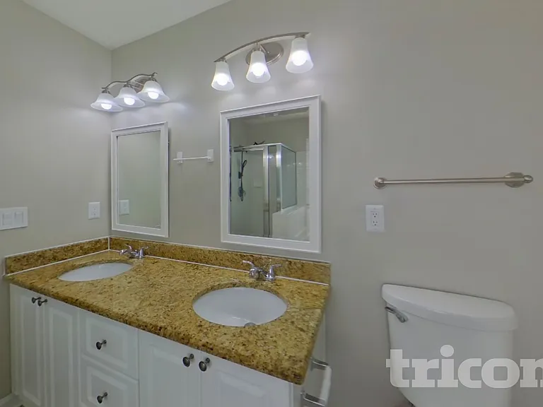 1105 Glendevon Cir — Photo 7