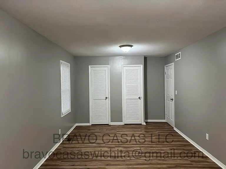 2932 S Glenn Ave — Photo 10