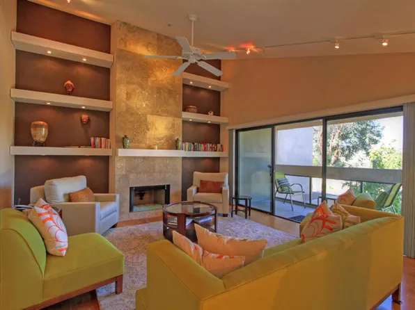 866 N Village Sq, Palm Springs, CA 92262
