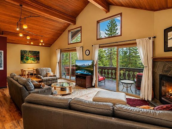 4th image of 1050 Lucerne Way