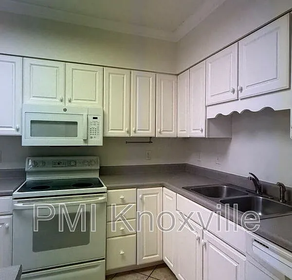 5709 Lyons View Pike #1206 — Photo 8