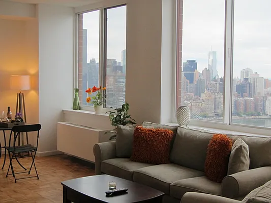 Sold by CityView Real Estate Inc. | media 12