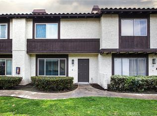 1077 Santo Antonio Dr APT 27, Colton, CA 92324
