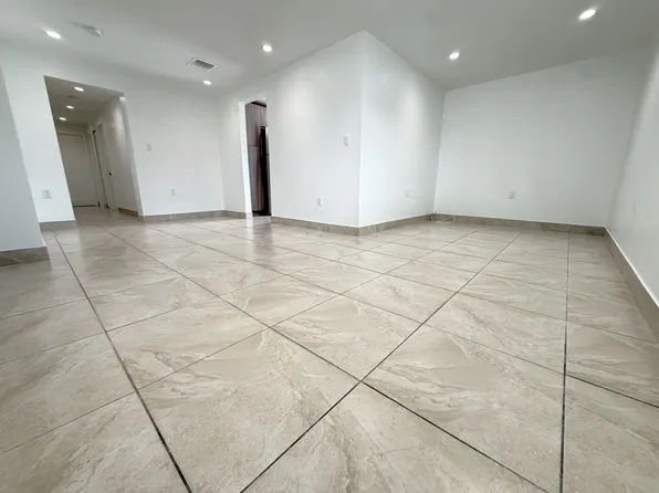 795 E 8th Ct, Hialeah, FL 33010