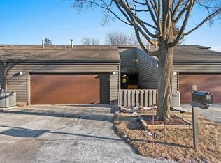 33 Webster Heights Dr, Green Bay, WI 54301