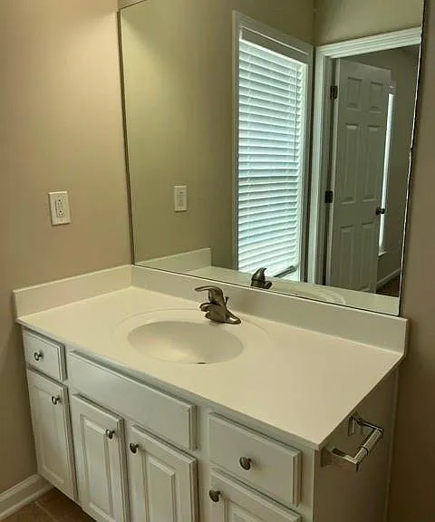 1317 Thornborough Dr — Photo 16