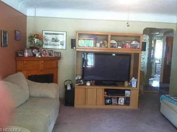 4th image of 14014 Leroy Ave