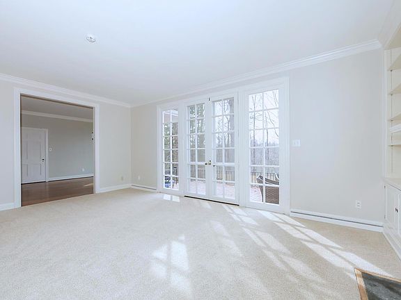 4th image of 2201 Falcon Hill Pl