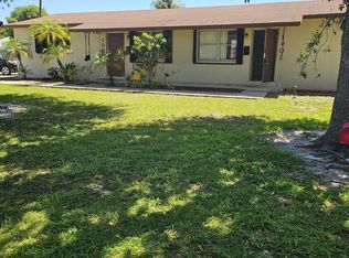 1016 McIntosh St, West Palm Beach, FL 33405