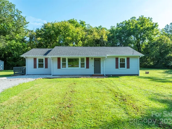 2305 Rutherford Rd, Marion, NC 28752