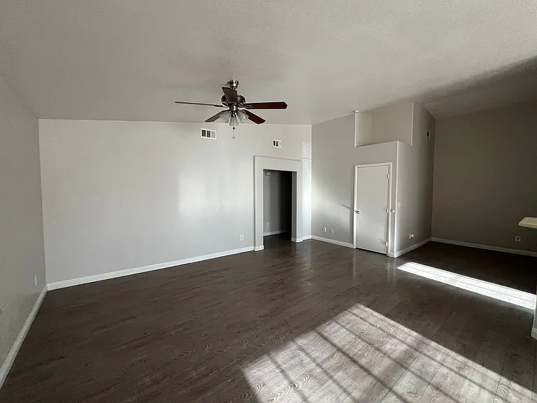 2708 Ganzo St — Photo 32