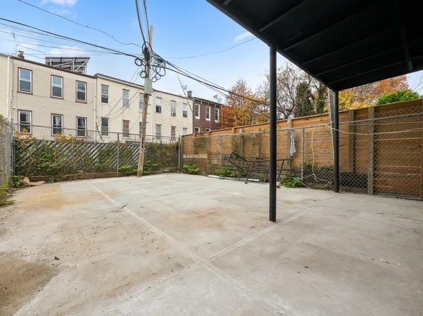 215 Schaefer Street image 3 of 18