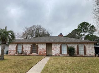 16610 Forest Bend Ave, Friendswood, TX 77546