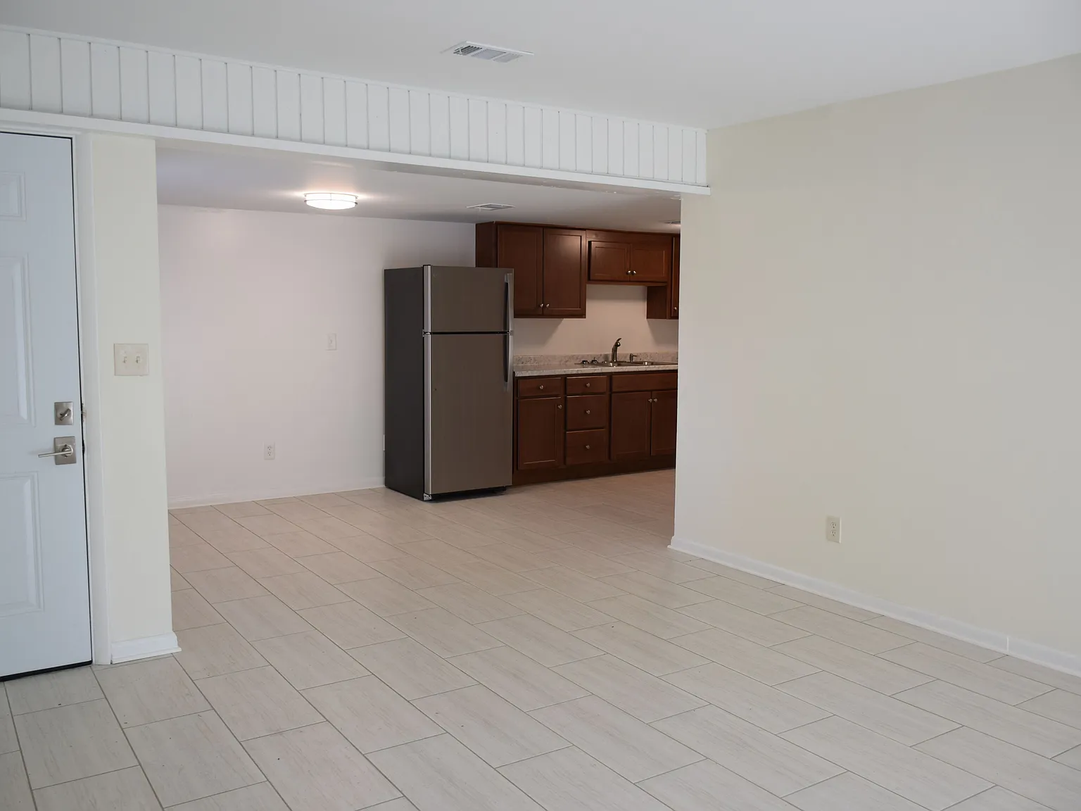 Arboles Apartments — Photo 2