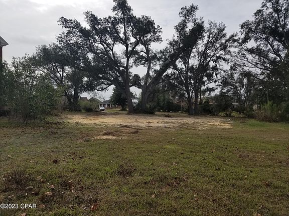 3rd image of 714 W Pierson Dr