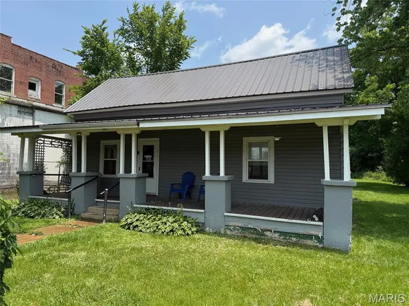 304 Railroad St, Marble Hill, MO 63764