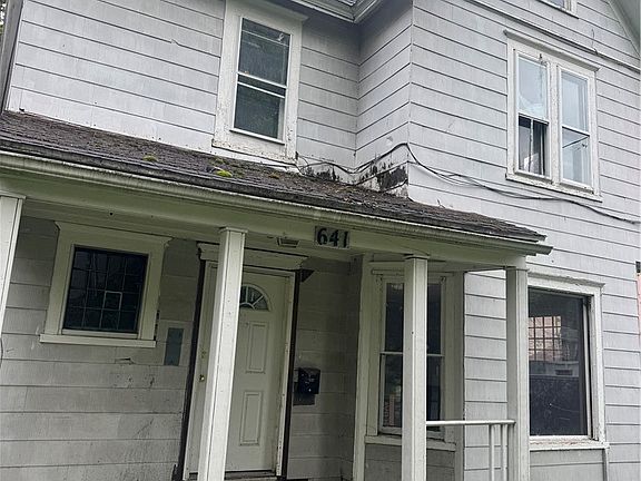 2nd image of 641 Prendergast Ave