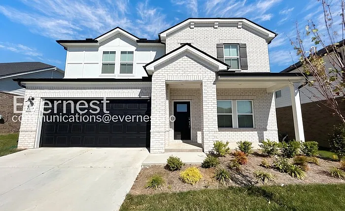 4 bed, 4.0 bath, 2768 sqft, $2,645 — Photo 1