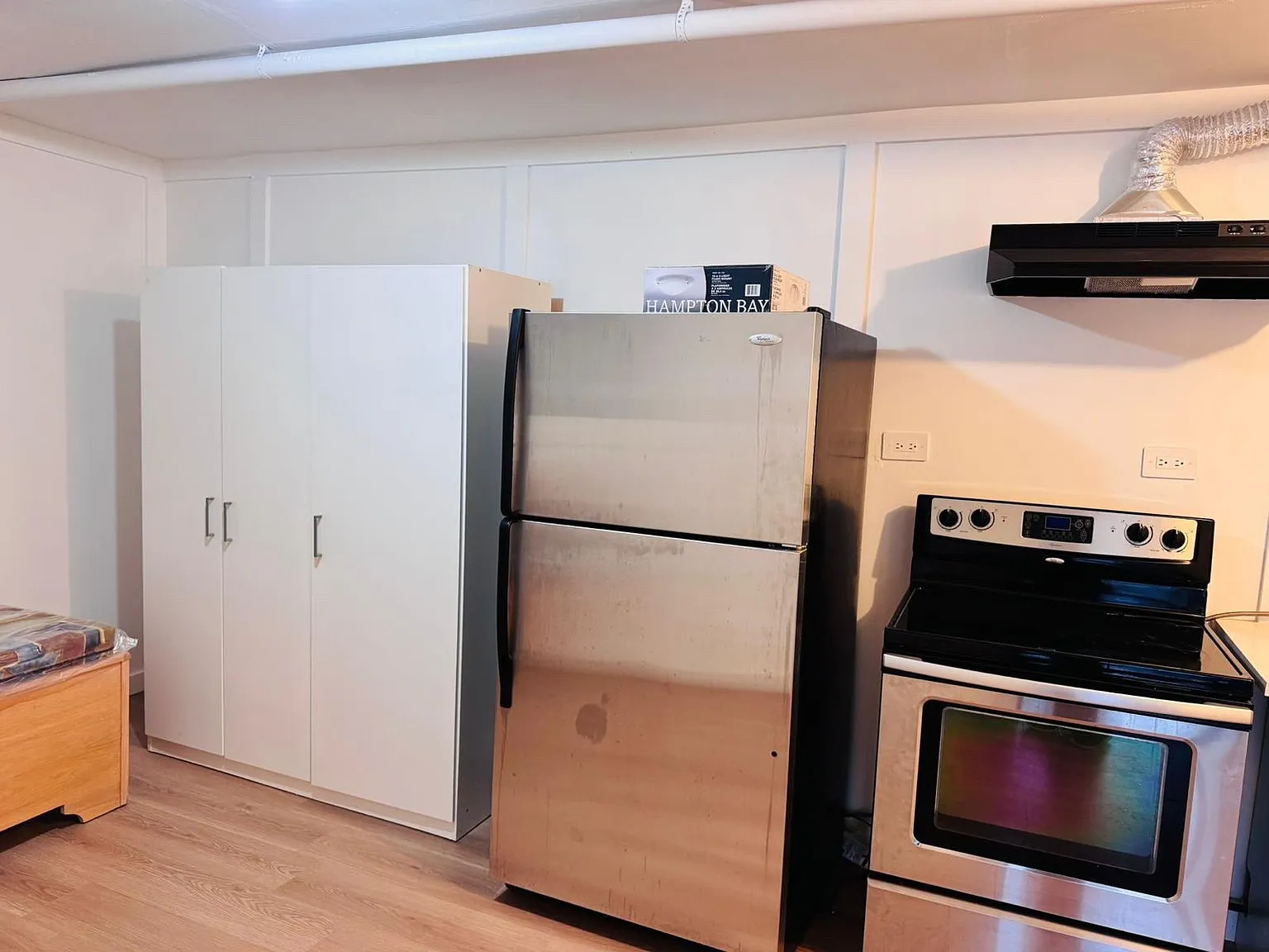 Studio, 800 sqft, $1,050 — Photo 2