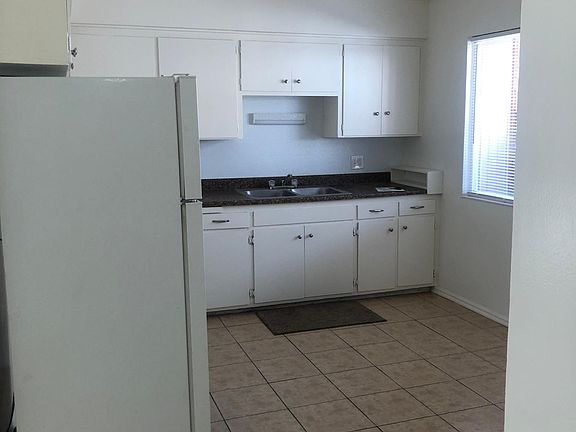 4th image of 246 E Helm Ave