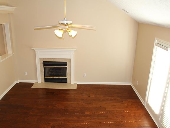 4th image of 107 Williamsburg Dr