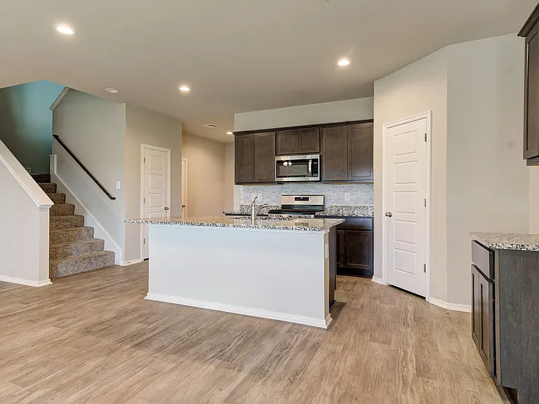 10516 NW 24th St — Photo 12