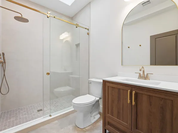 25 Lembeck Avenue image 12 of 26