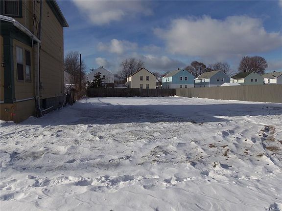 4th image of 58 Allegany St